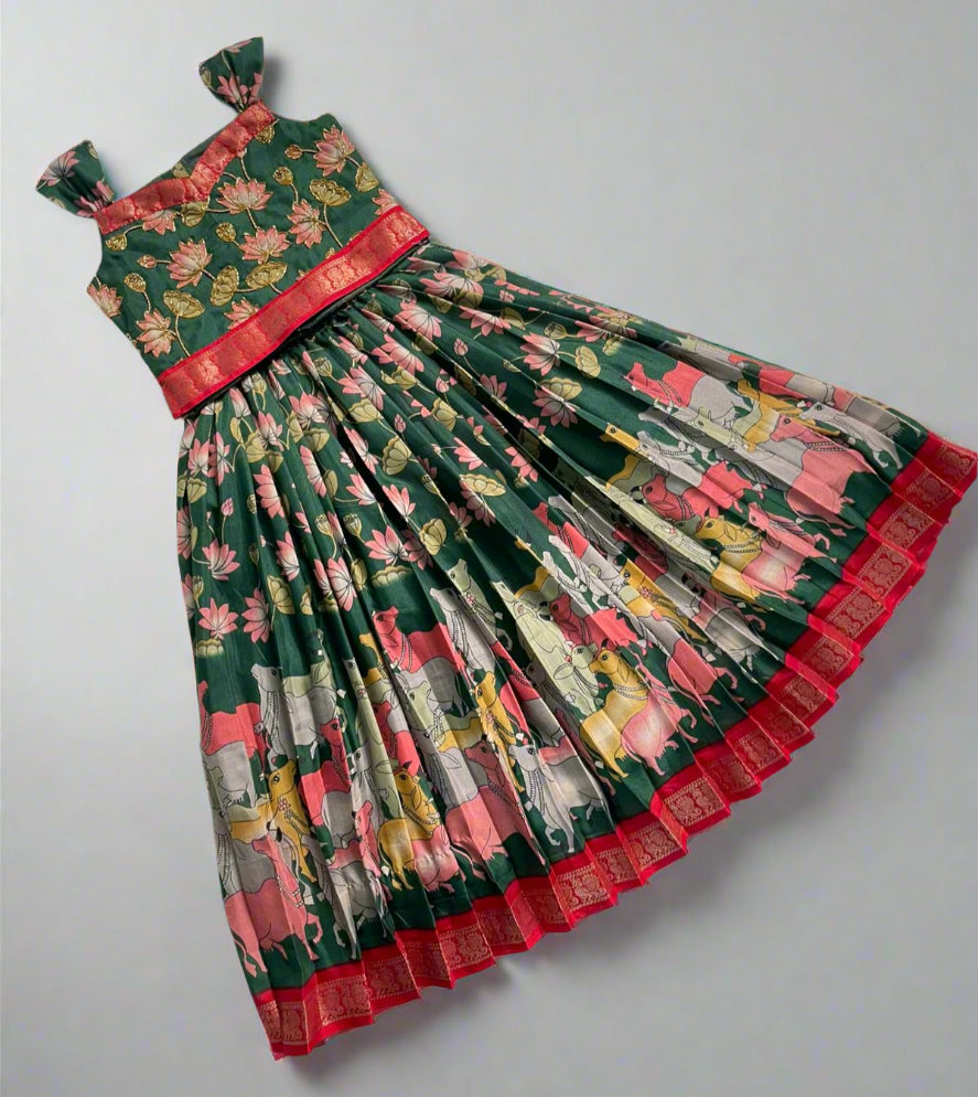 Lotus Meadows Green Langa