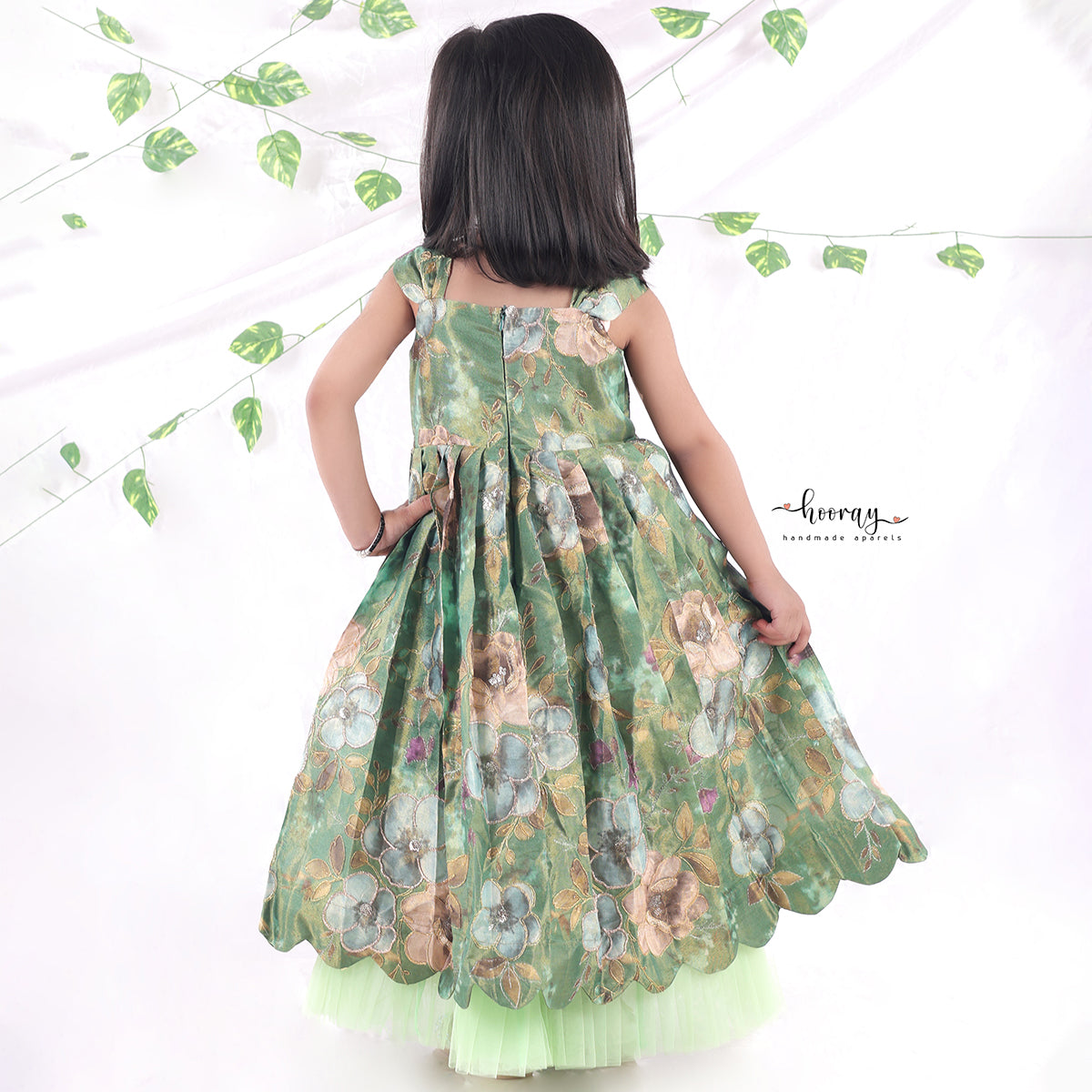 Beauty in Bloosoms Green