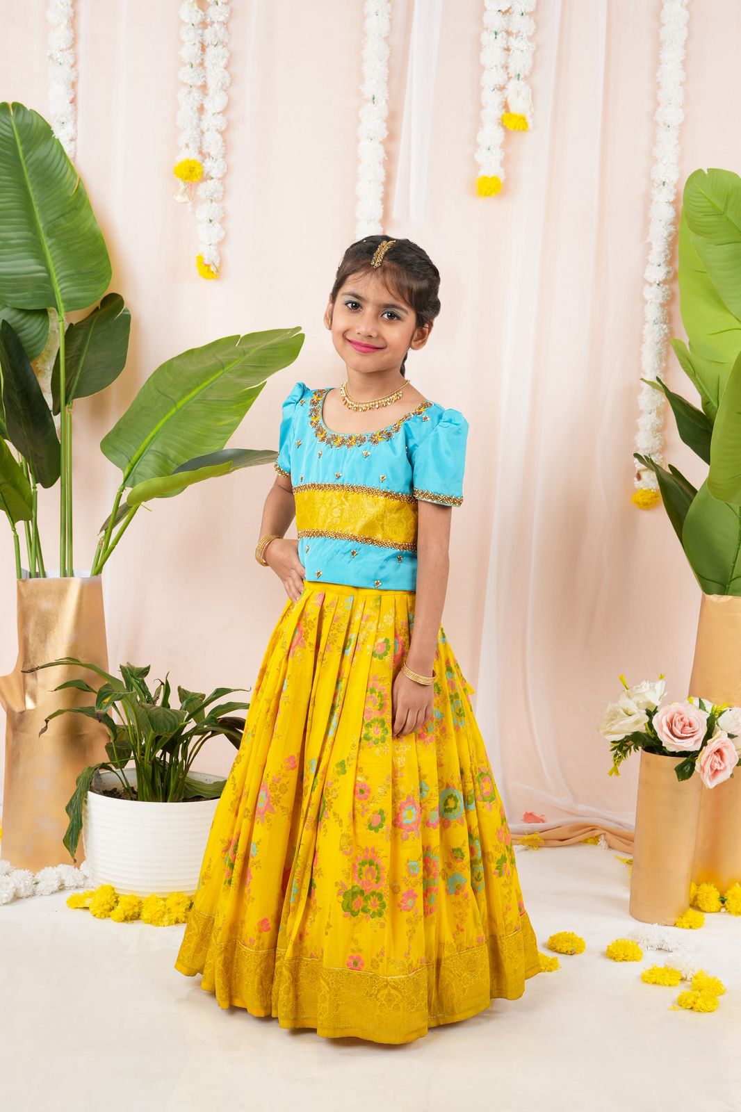 MeenRang - YELLOW