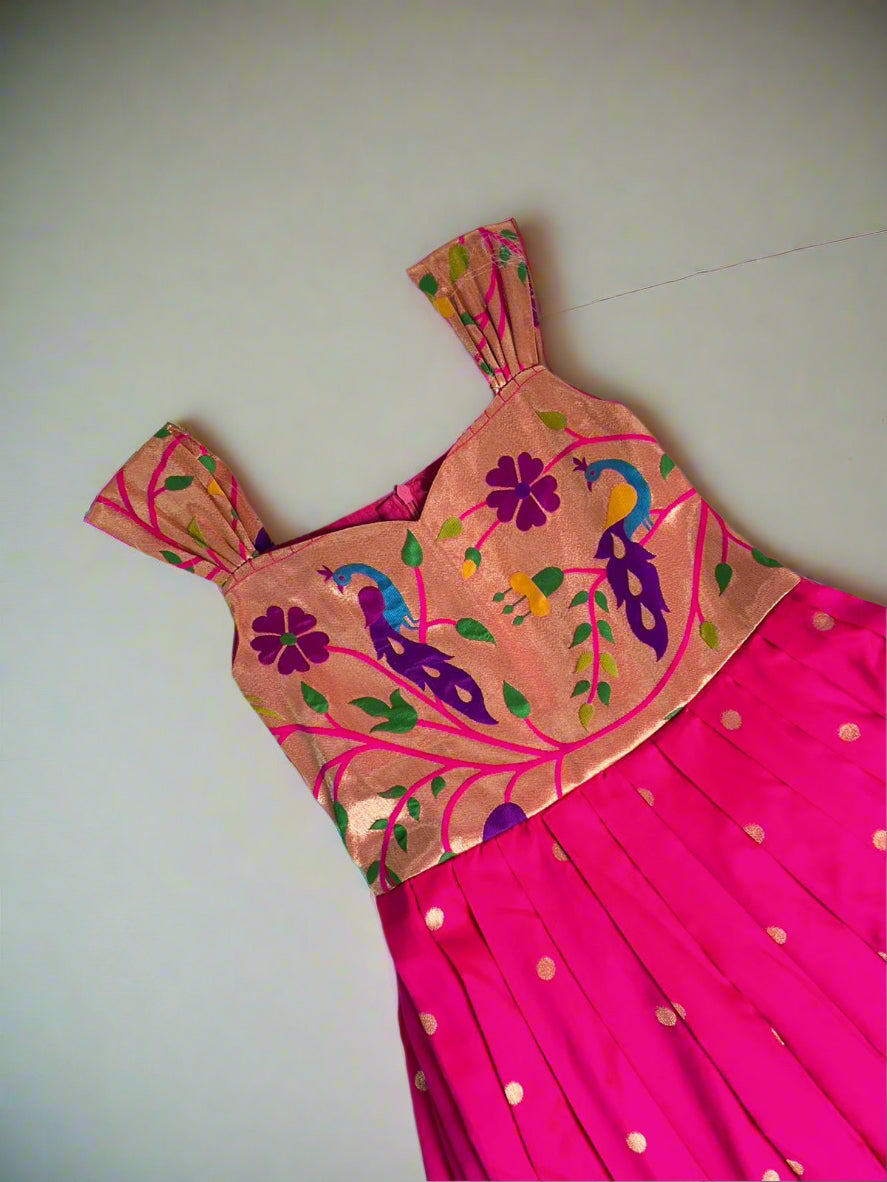TAARINI - pink
