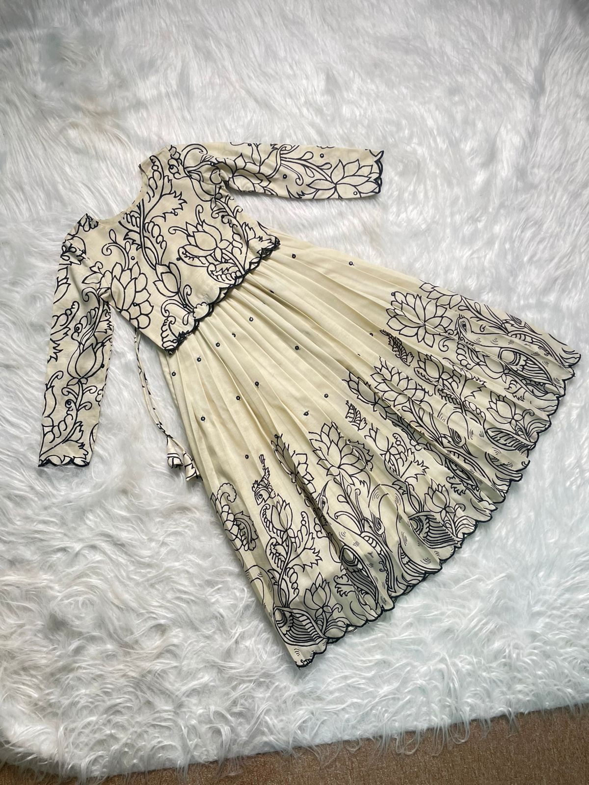 Ivory Eclipse