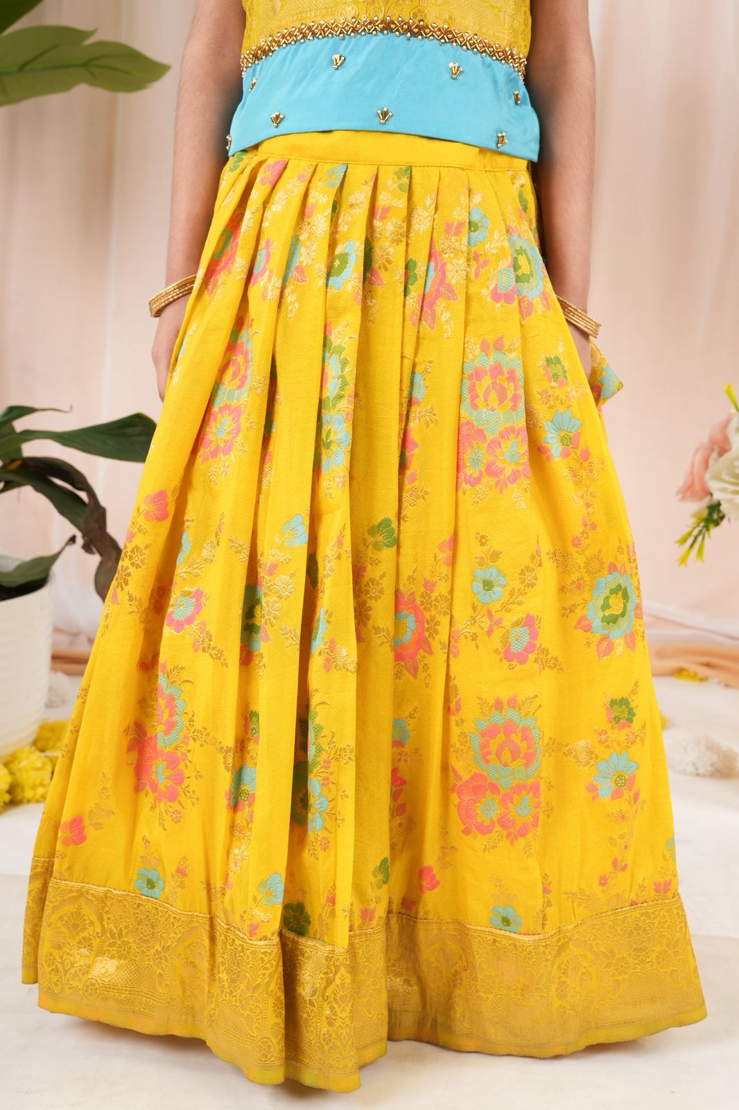 MeenRang - YELLOW