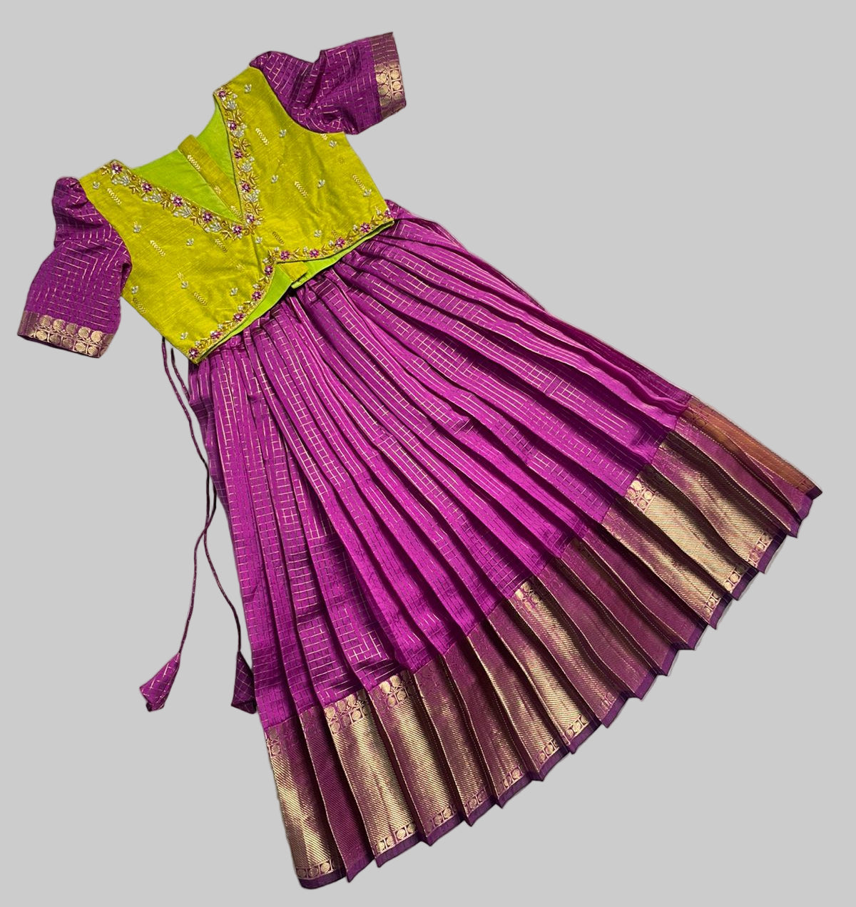 Vaidehi checks - Grape Garden