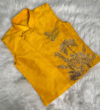 Gilded Giraffe