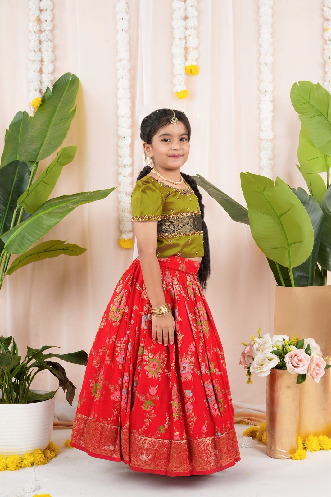 MeenRang - RED