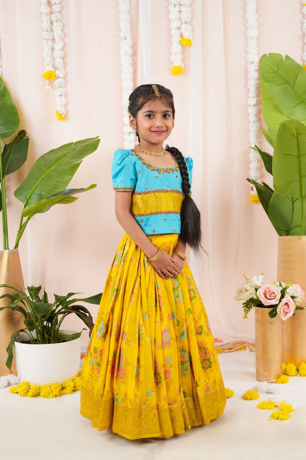 MeenRang - YELLOW