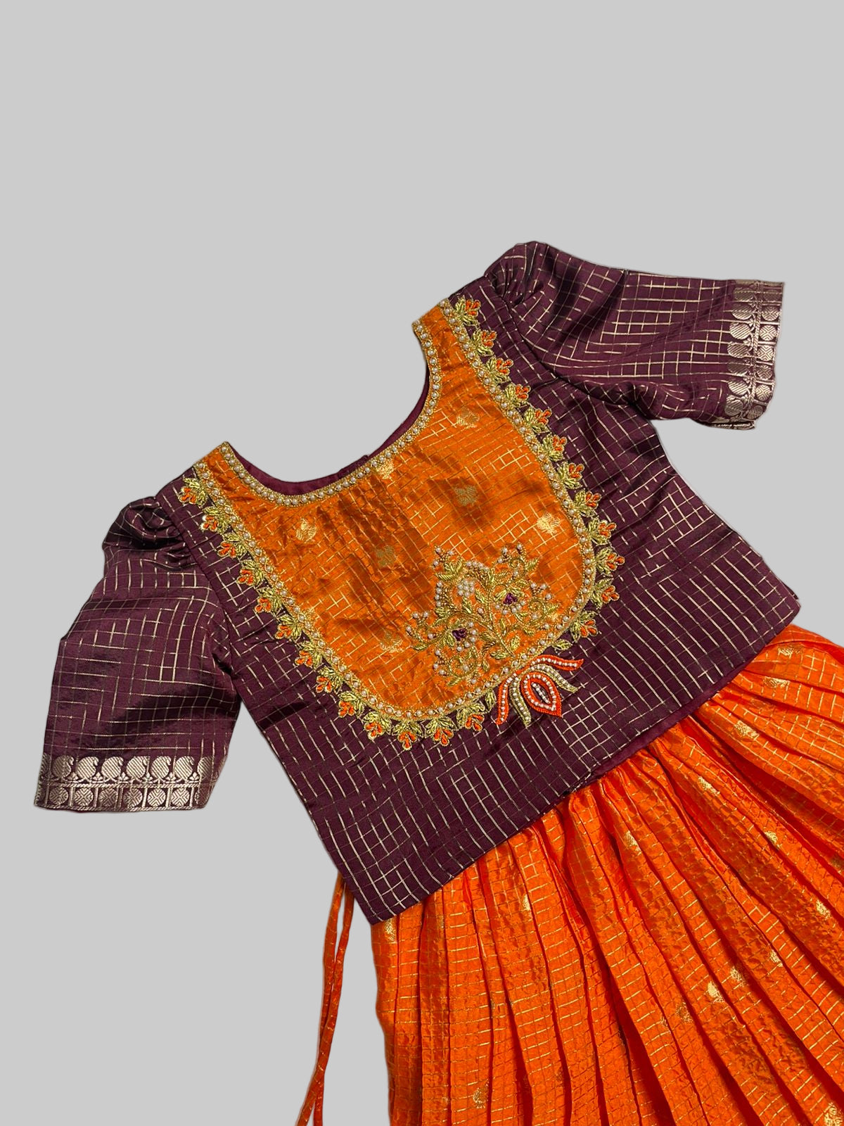 Vaidehi checks - Kumkum Glow