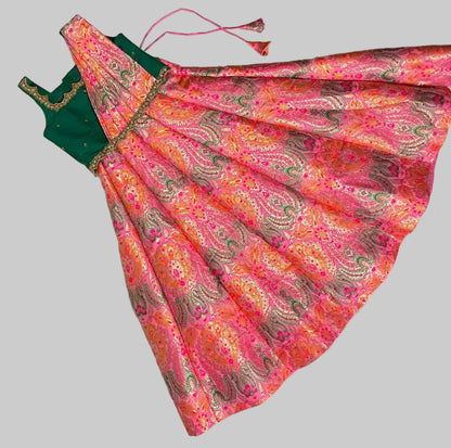 rose banarasi