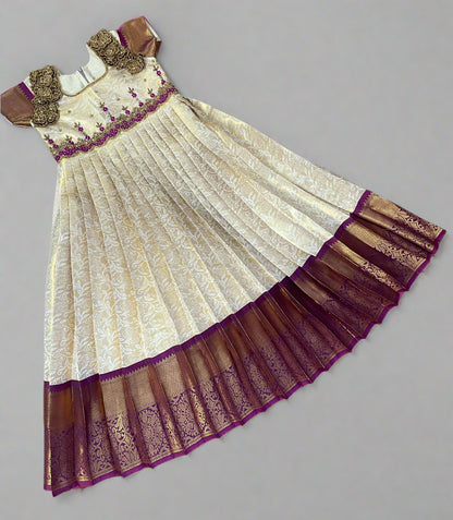 BEIGE DE - GRAND