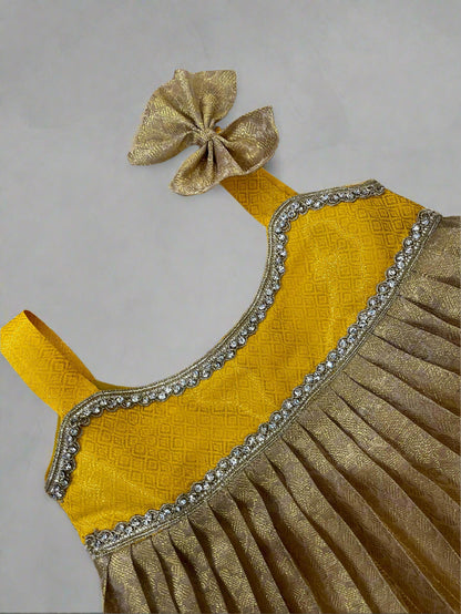 Twirly golden