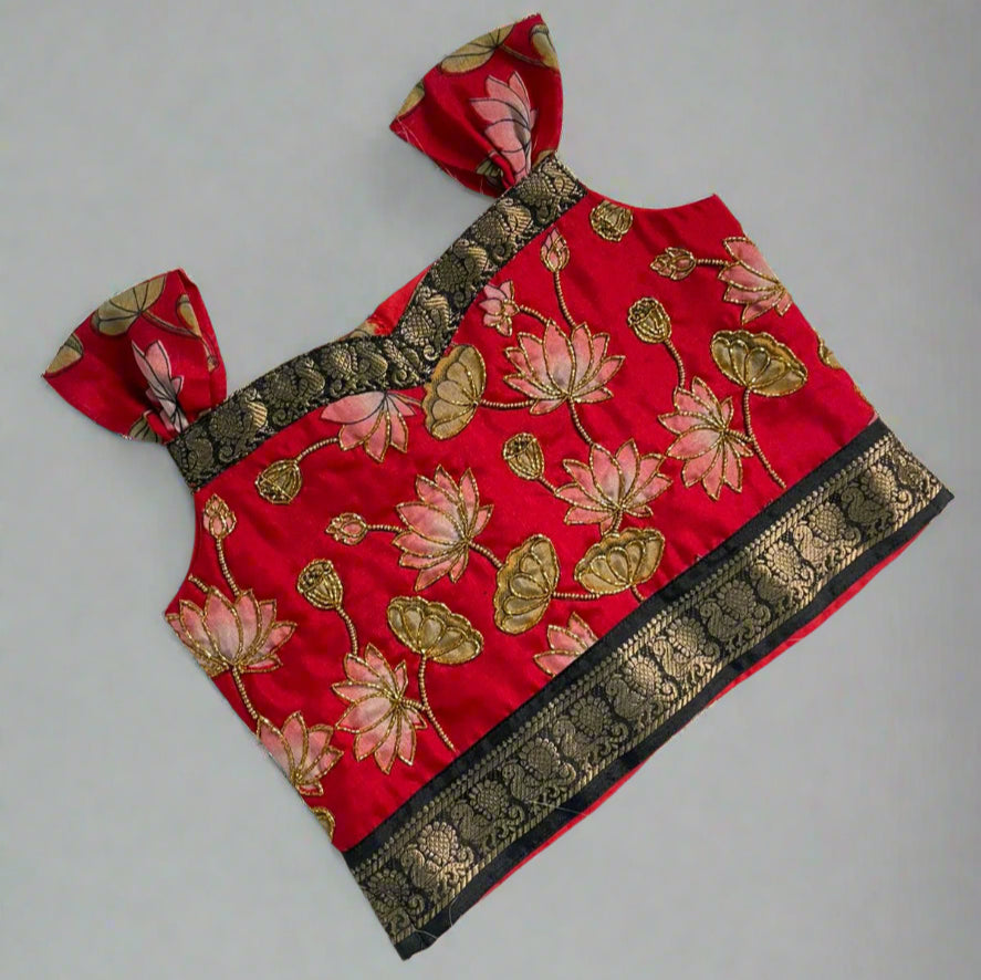 Lotus Meadow Red Langa