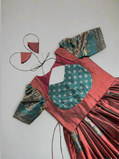 Naveli - Rustic Red